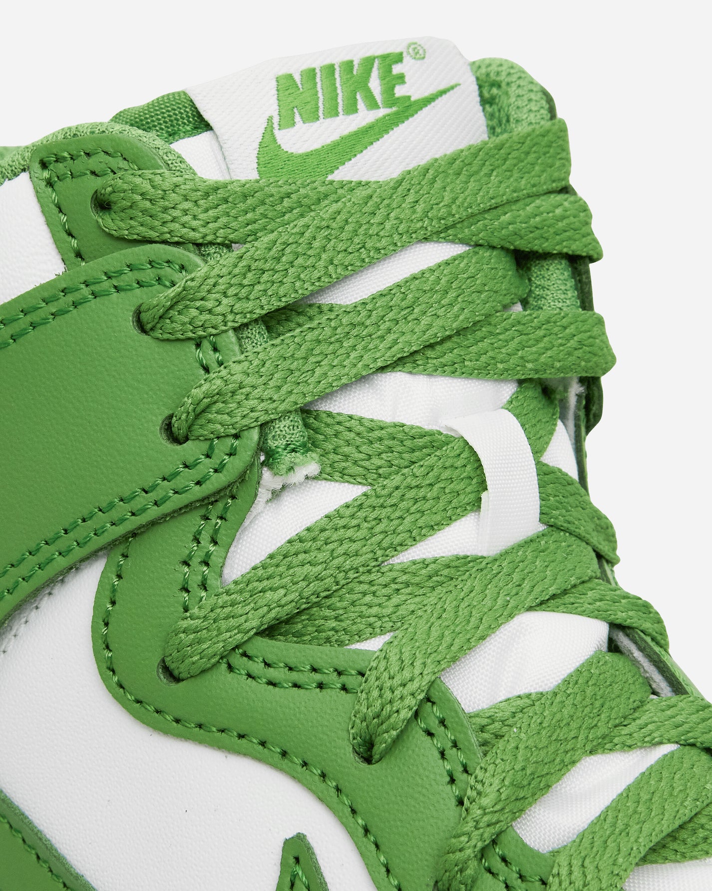 Nike Nike Dunk Hi Retro Bttys White/Chlorophyll Sneakers High DV0829-101