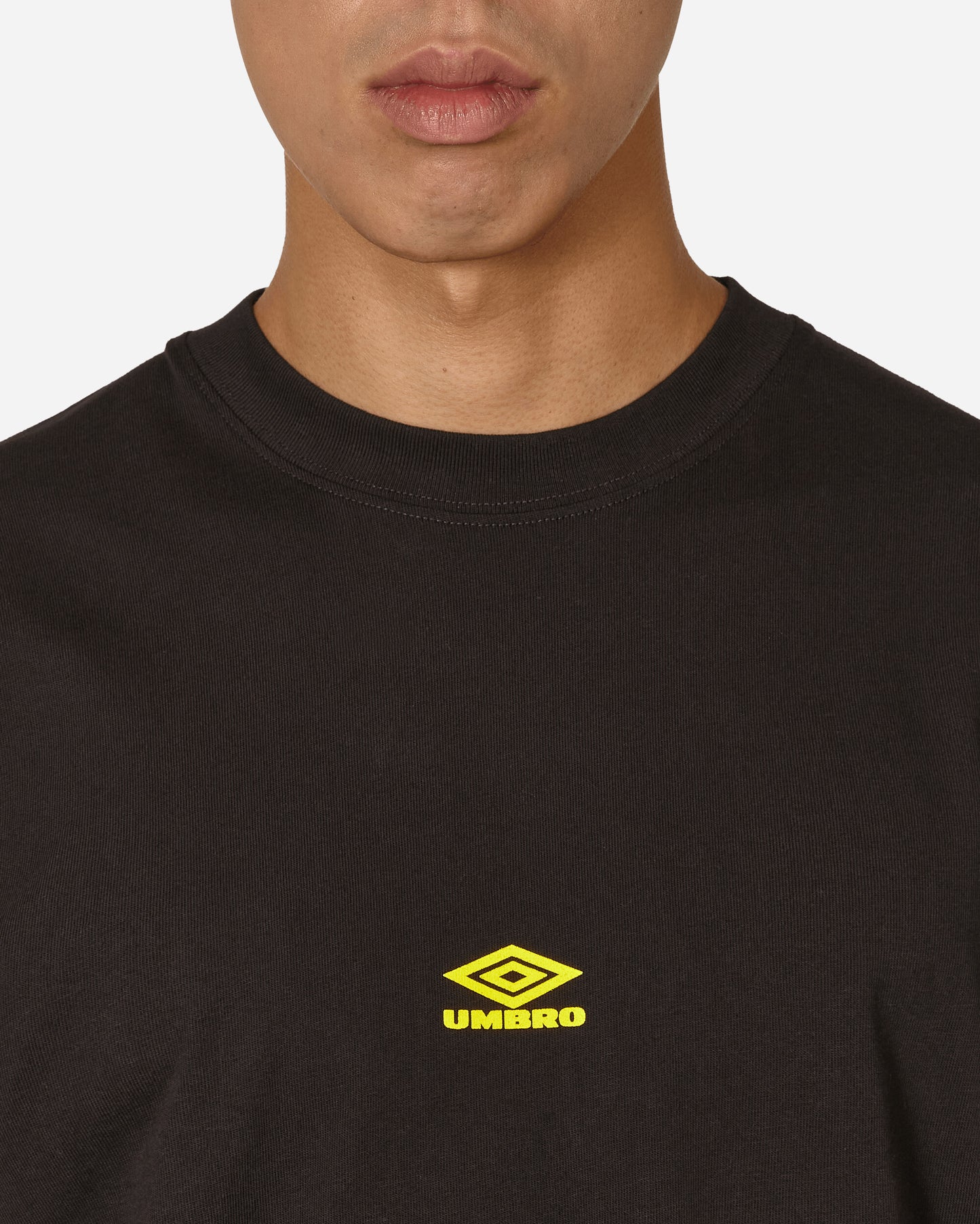 Umbro T-Shirt Graphic Print Tee Logo Black Washed Shirts Shortsleeve Shirt UBMW001JY01 BLK0001